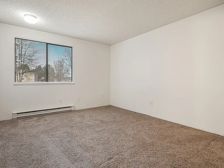 Crystal Springs Apartments — Photo 109