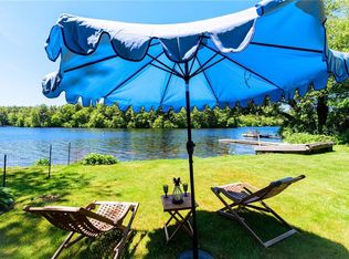 31 Sunset Dr, Hope Valley, RI 02832