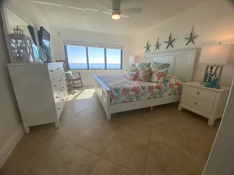 101022 S Ocean Dr — Photo 6