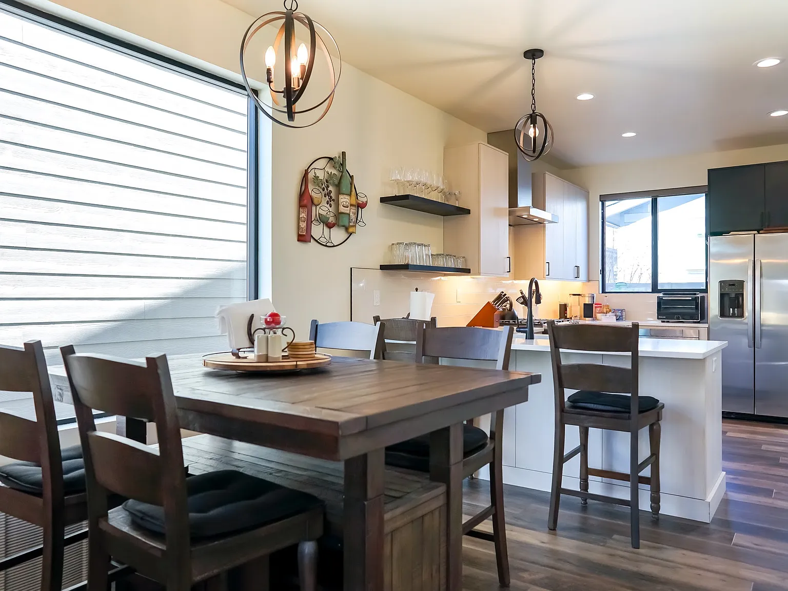 3 bed, 1729 sqft, $2,900 — Photo 3