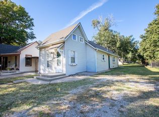 1030 E 6th St, Newton, KS 67114