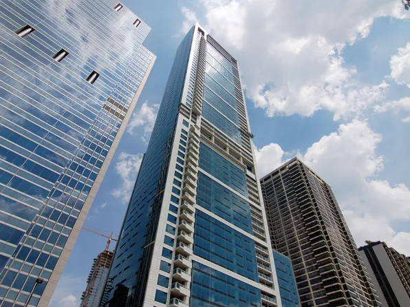 340 E Randolph St APT 604, Chicago, IL 60601