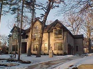 567 Riford Rd, Glen Ellyn, IL 60137