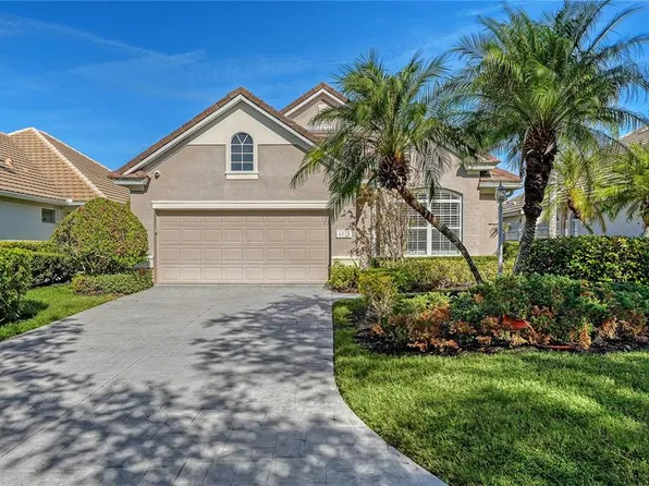 6519 Oakland Hills Dr, Lakewood Ranch, FL 34202