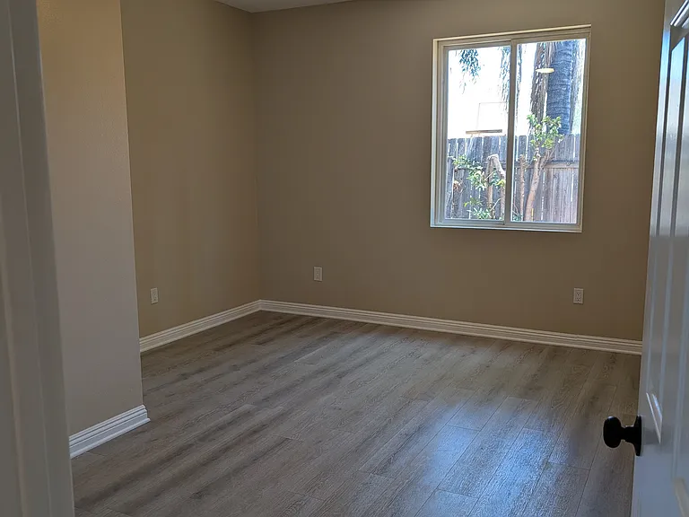1018 Nightingale Pl — Photo 9