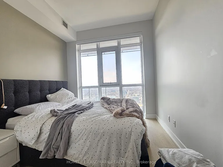 7 Grenville St #6011 — Photo 18