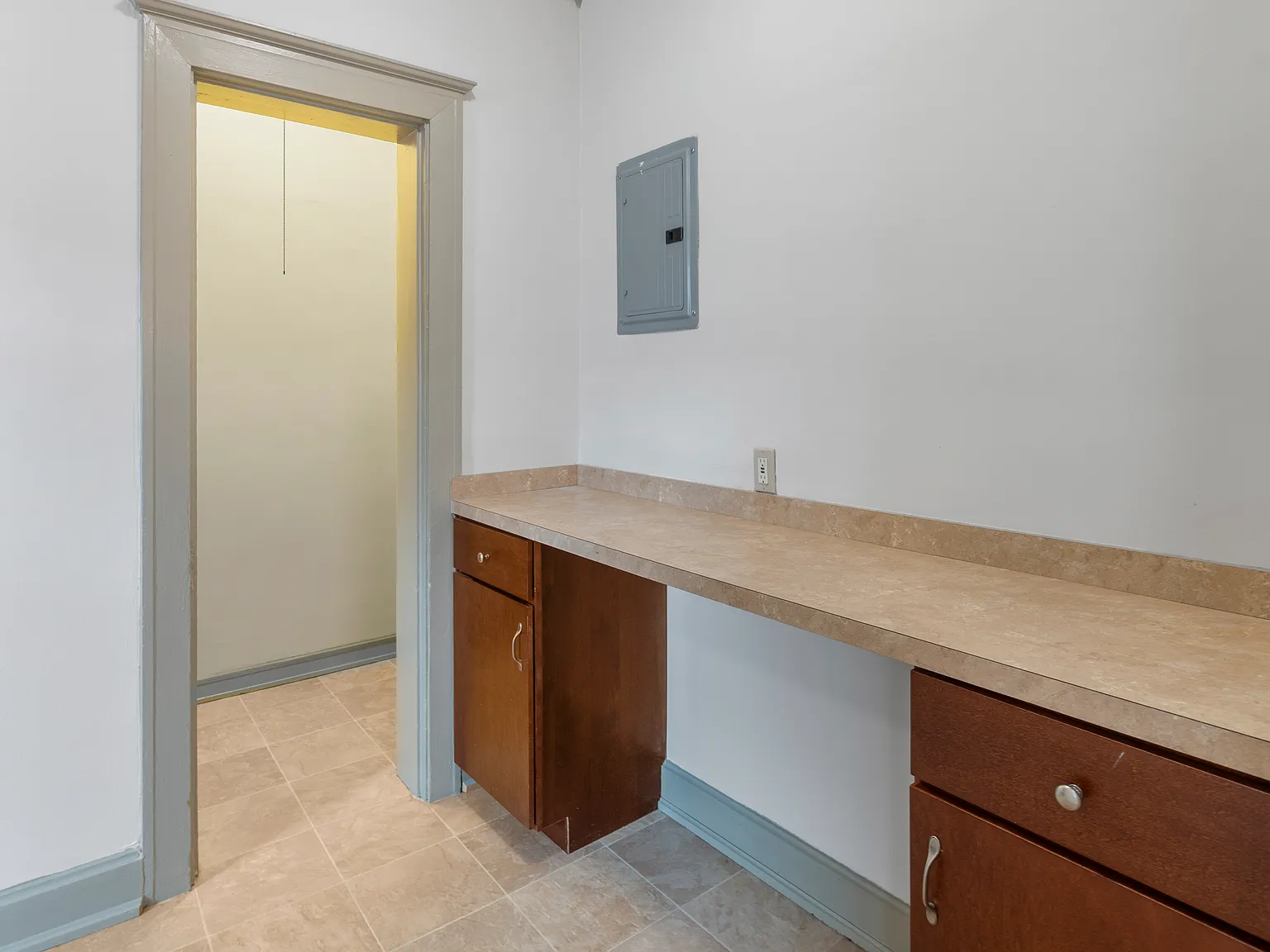 1 bed, 750 sqft, $799 — Photo 2