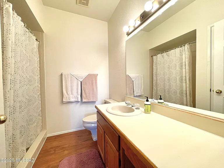 5750 N Camino Esplendora #203 — Photo 13