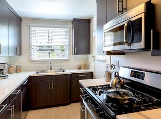 5842 W 88th St, Los Angeles, CA 90045