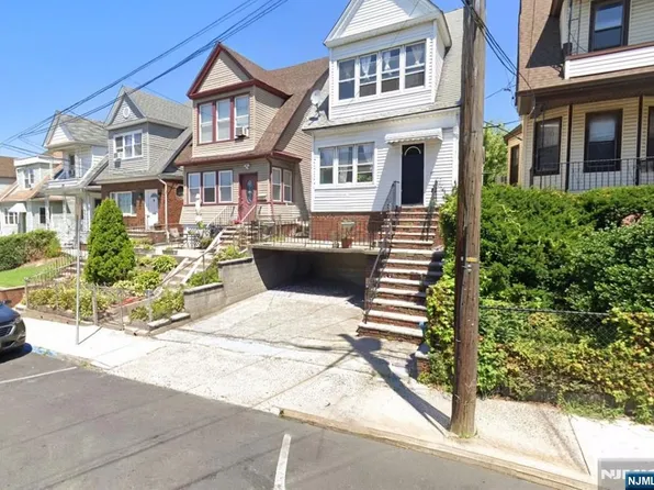 140 Beach St, Jersey City, NJ 07307
