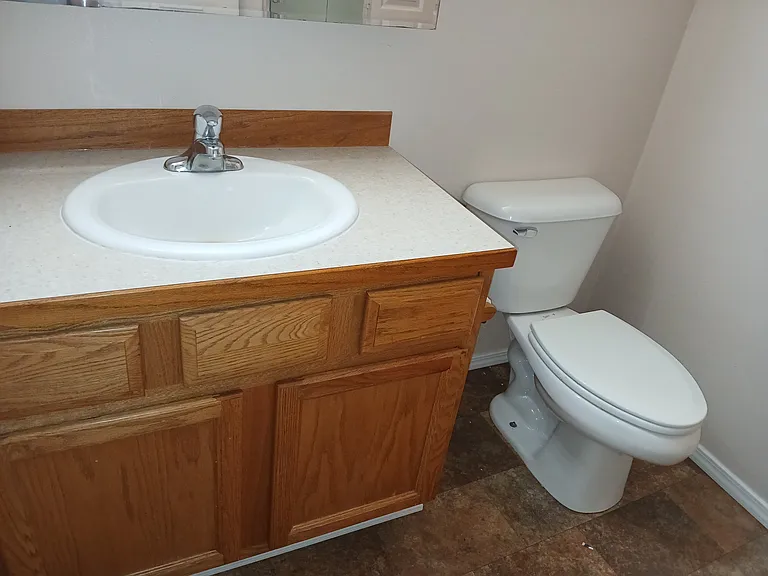 320 E Victor Cir #B — Photo 3