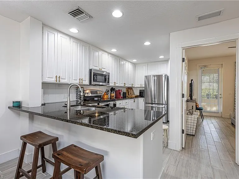 28572 Alessandria Cir SW — Photo 7