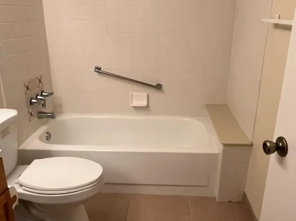 719 Sunny Pine Way #G2, Greenacres, FL 33415