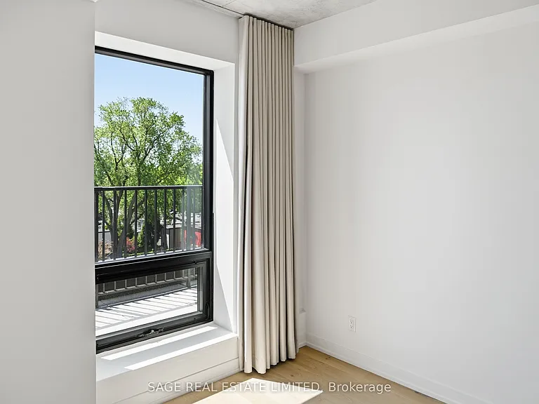 761 Queen St E #504 — Photo 9