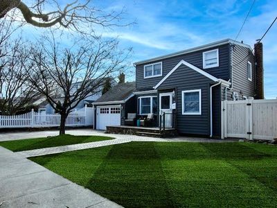 3686 Stokes Avenue, Bethpage, NY, 11714