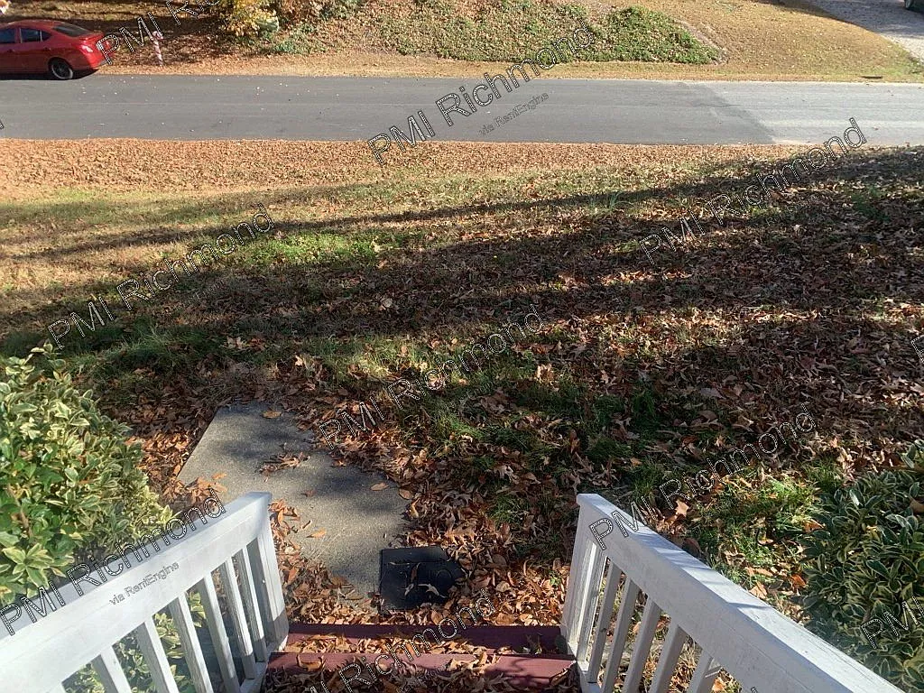 3 bed, 2.0 bath, 1100 sqft, $1,970 — Photo 2