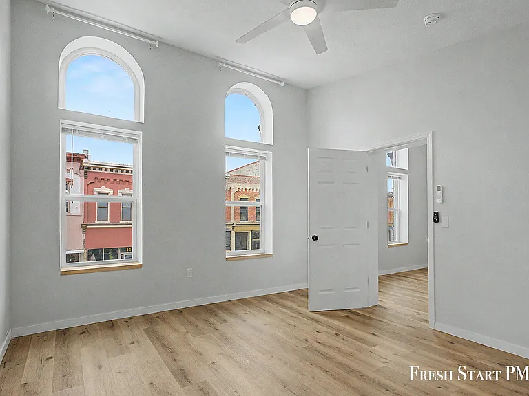 134 Maple St — Photo 7