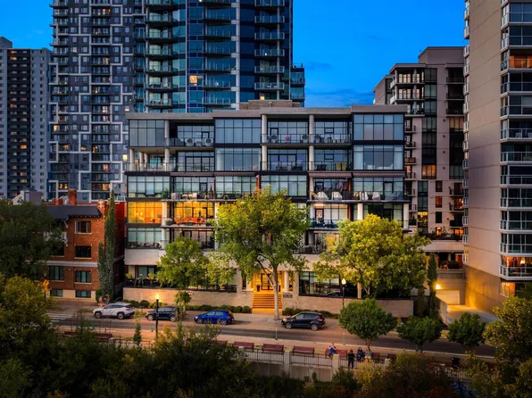 11930 100th Ave NW #301, Edmonton, AB T5K 0K5