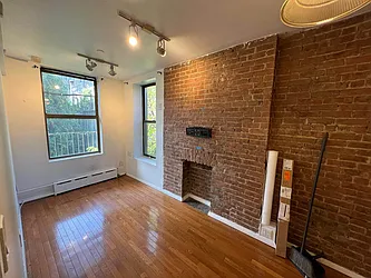 Rented by Best Apartments North Inc