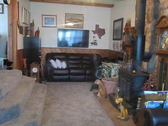 3rd image of 2704 S Colonial Dr