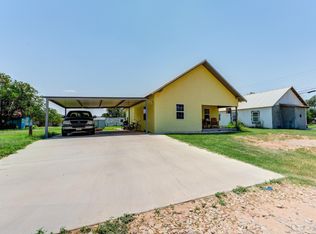 1612 S Avenue M, Tahoka, TX 79373