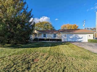 106 W Walgren Rd, Pearl City, IL 61062