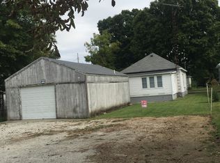 207 Garrison St, Bulpitt, IL 62517