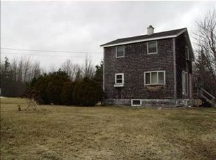 235 Guzzle Rd, Gouldsboro, ME 04607