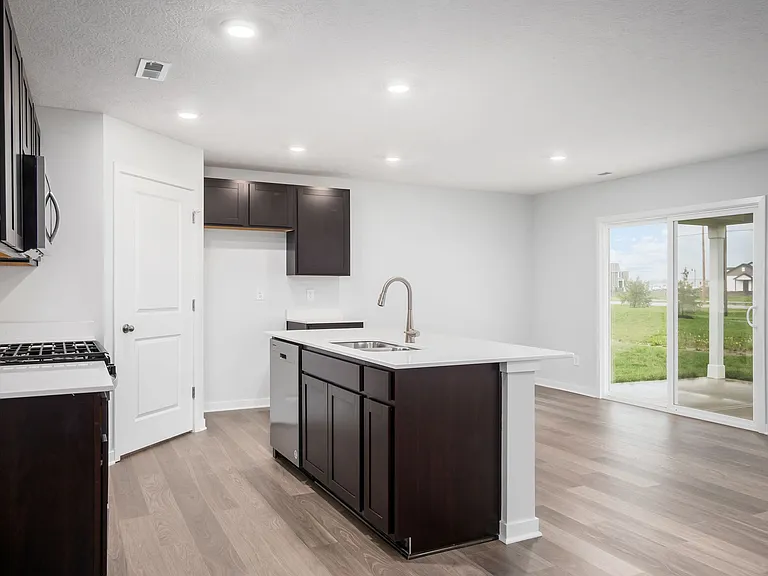 426 Emily Dr — Photo 18
