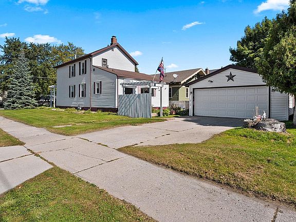 2nd image of 1319 Marshall STREET
