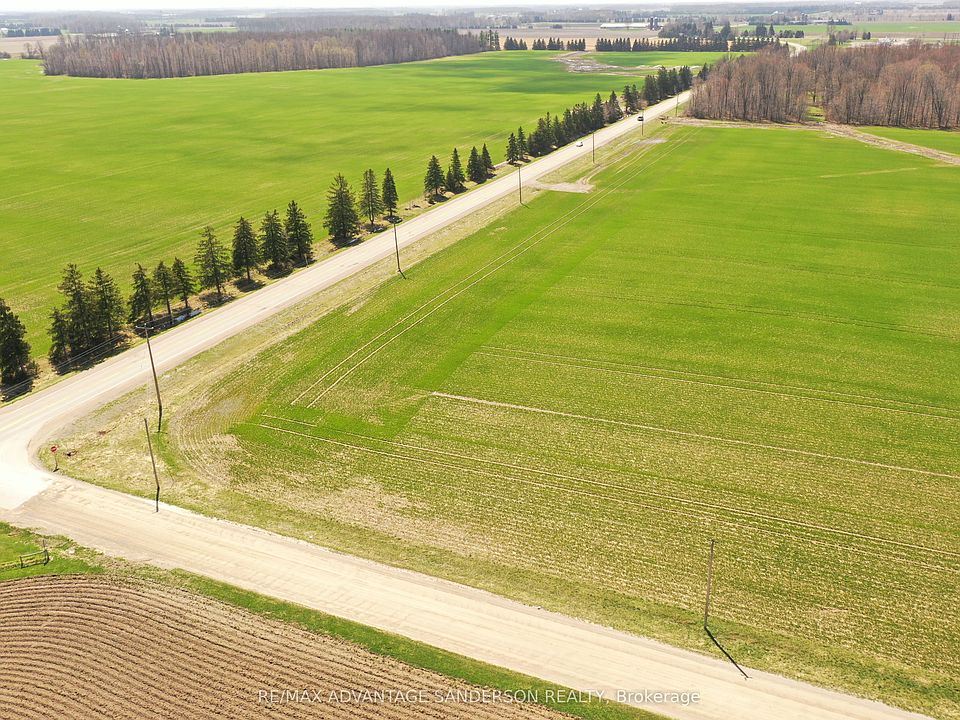 1st image of 23127 Valleyview Cres