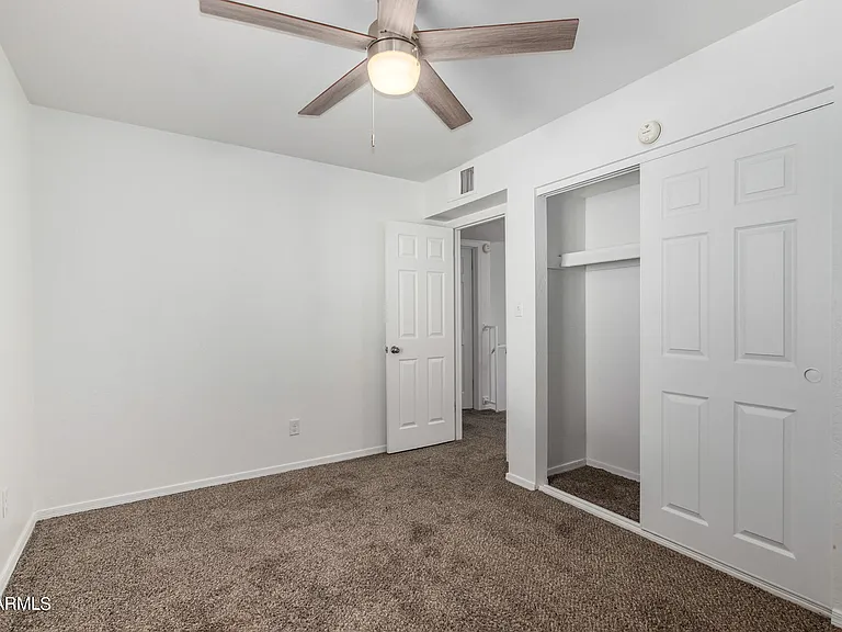 4718 W Orangewood Ave — Photo 17
