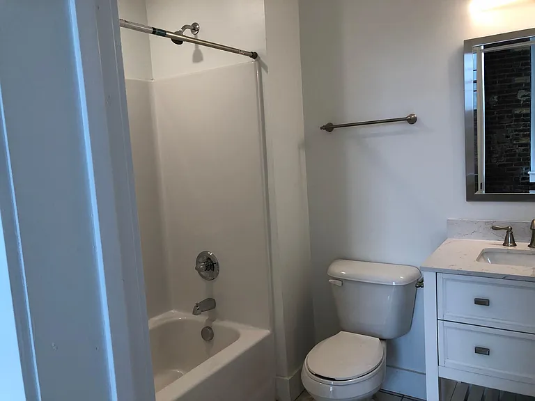 1100 Church St — Photo 8