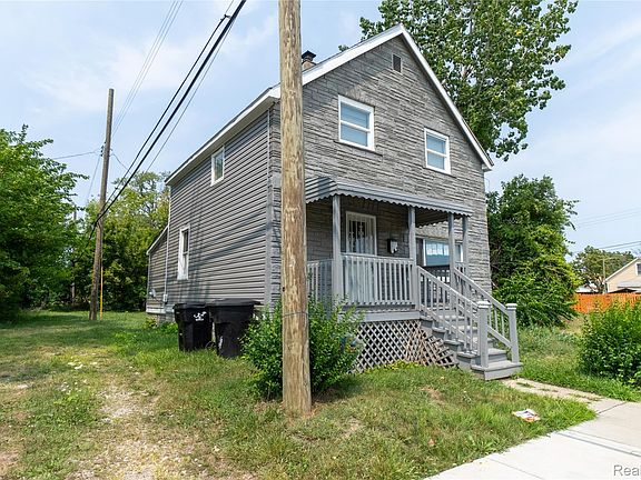 3rd image of 9325 E Warren Ave