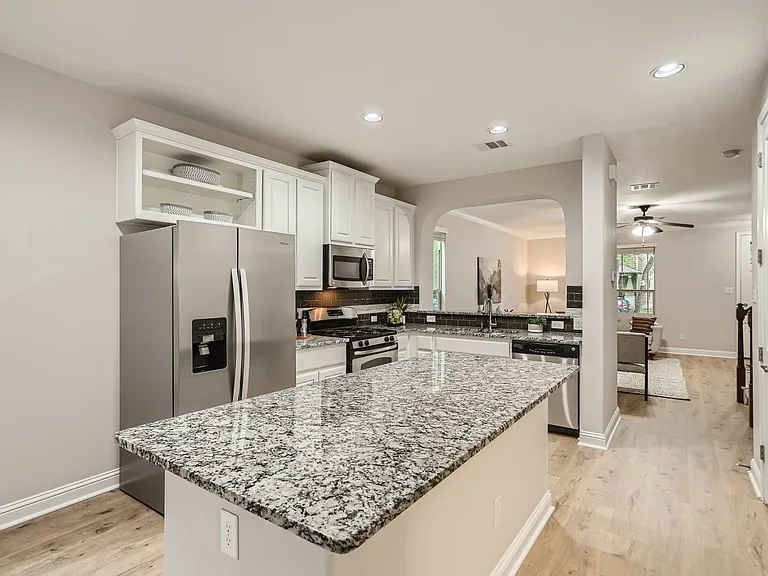 2612 Lightfoot Trl — Photo 6