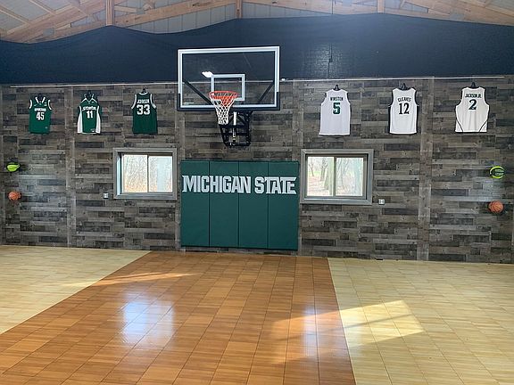 Barn / Basketball Court