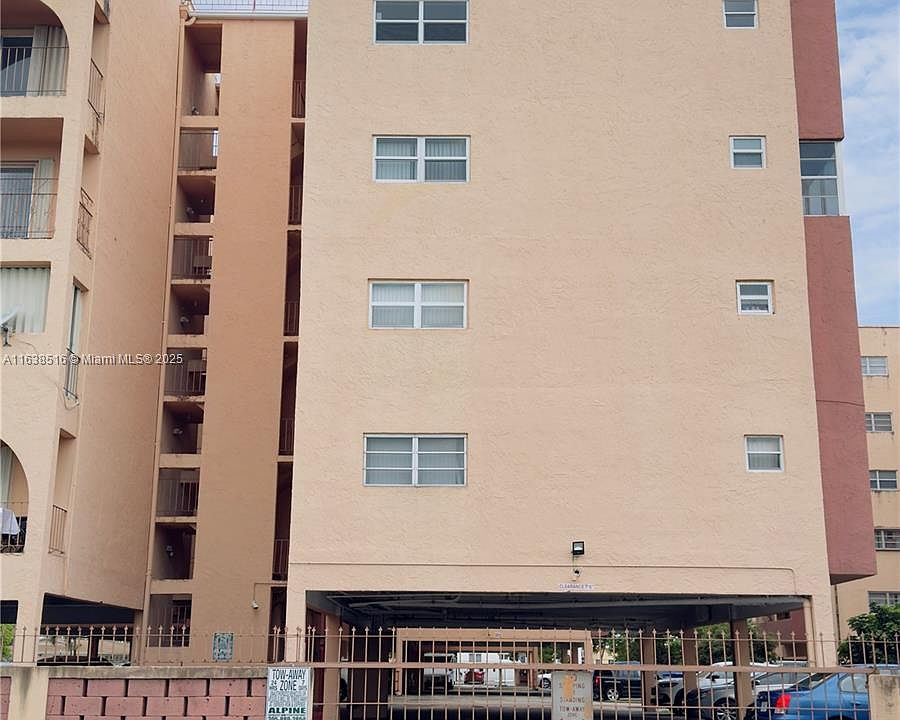 Building Photo 3