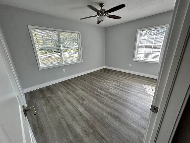 826 S Primrose Dr — Photo 9