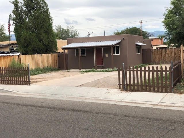 1st image of 4512 Grande Dr NW