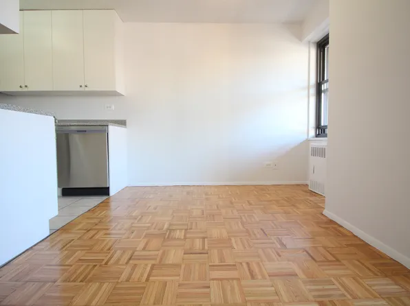 175 West 90th Street image 2 of 12