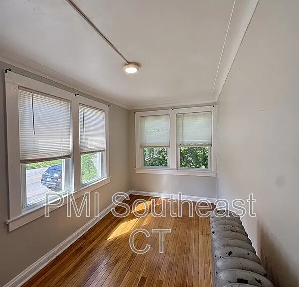 79 Garfield Ave #1F — Photo 10