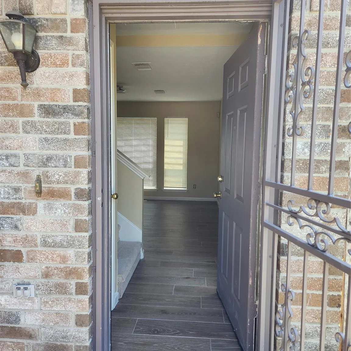 4 bed, 2.5 bath, 1353 sqft, $1,700 — Photo 2