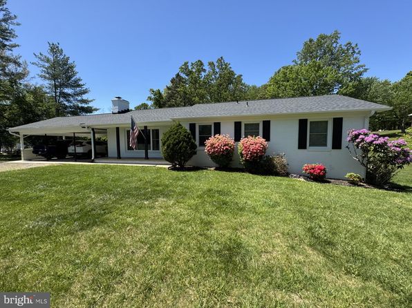 453 Buck Mountain Rd, Earlysville, VA 22936