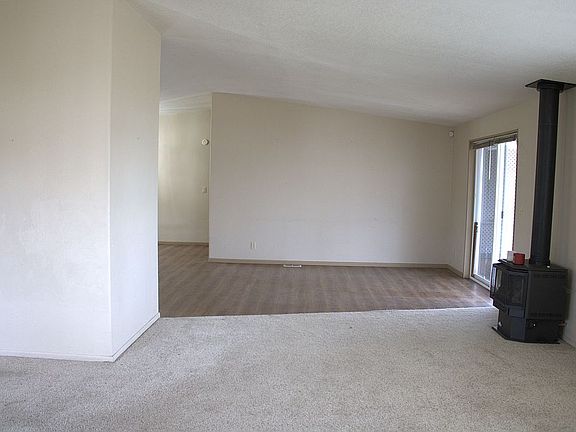 3rd image of 10302 S F St