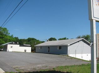 420 Vaden Dr, Gretna, VA 24557