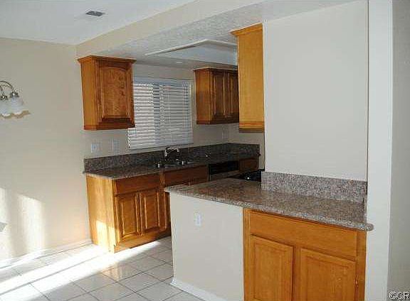 5th image of 3221 Vineland Ave APT 80