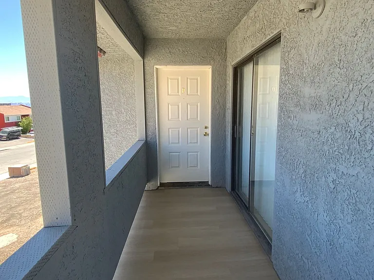 6994 Issac Ave #B — Photo 2