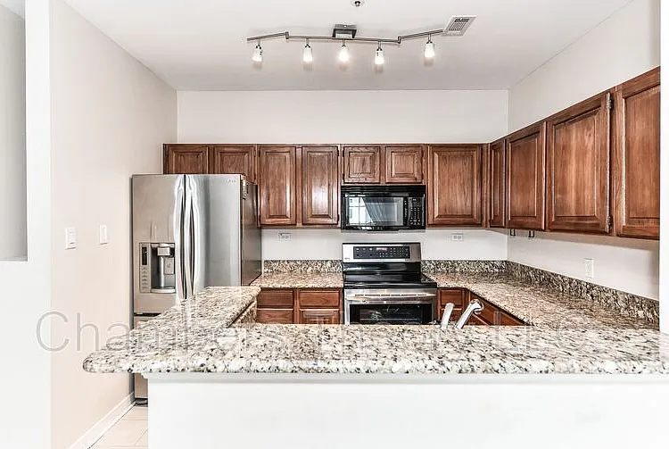 275 S Pickett St #302 — Photo 6
