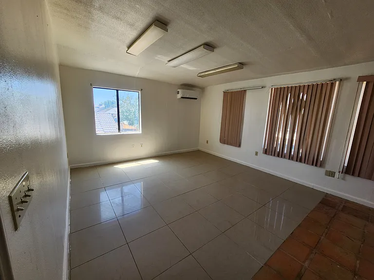21251 Conklin Blvd — Photo 24