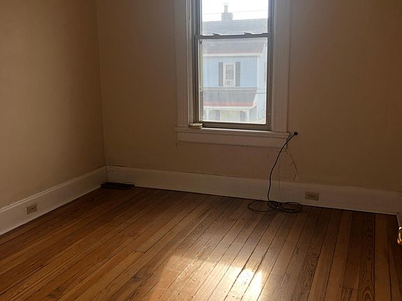 5th image of 4115 Ivanhoe Ave
